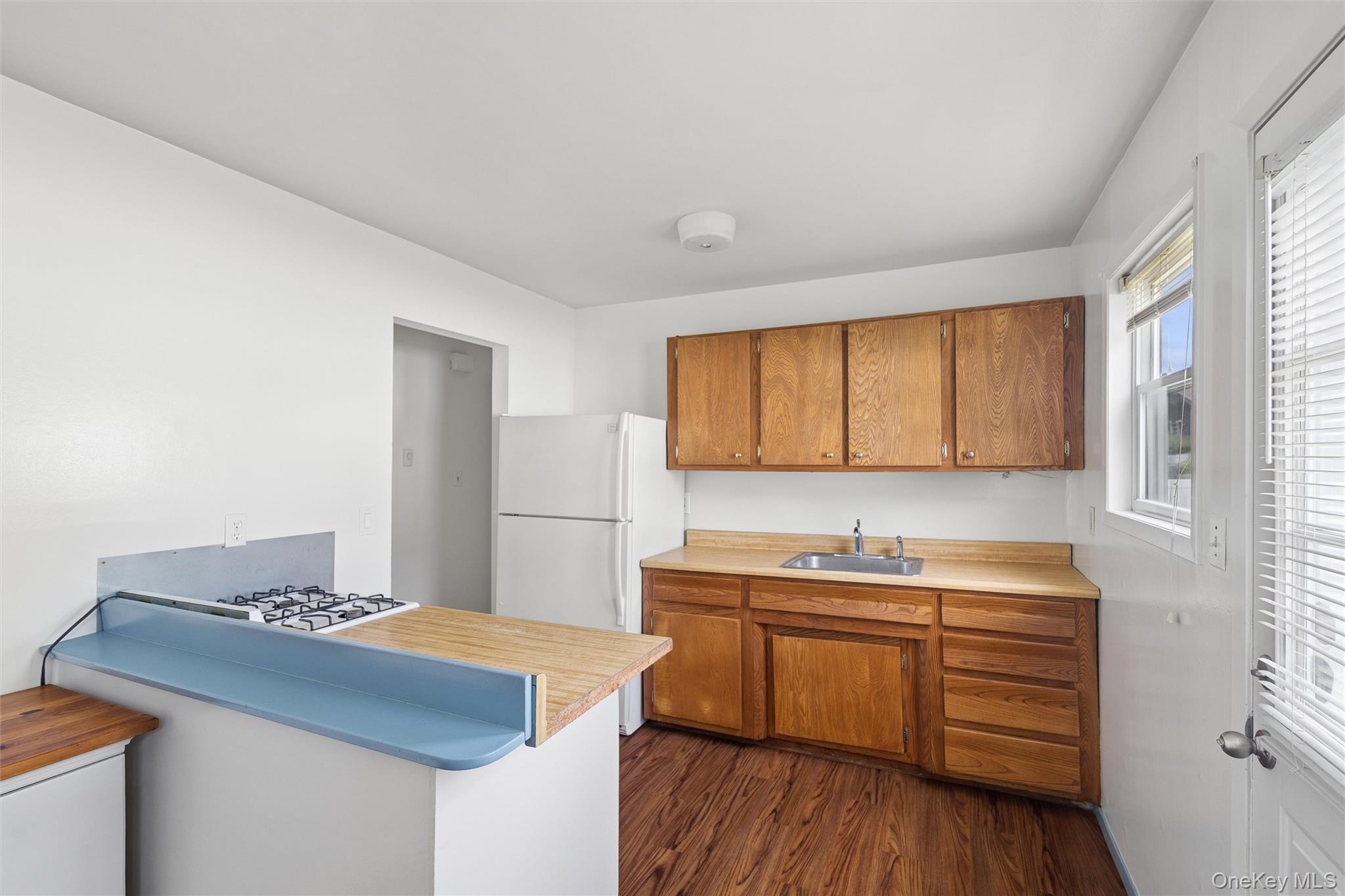 544 Park Avenue – For Sale photo 8