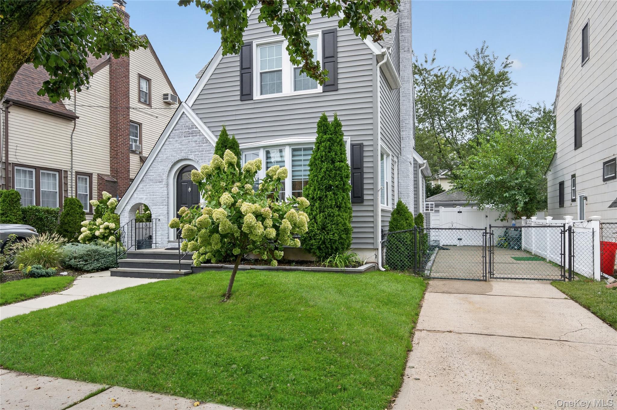 344 Houston Avenue – For Sale photo 4