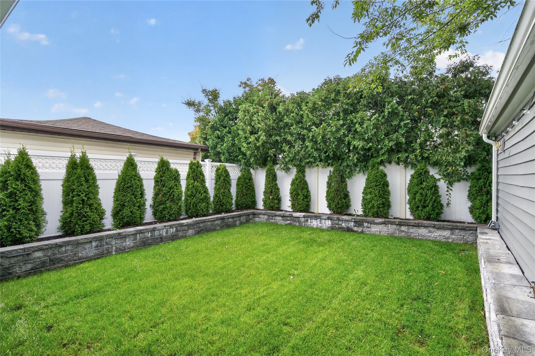 344 Houston Avenue – For Sale photo 22