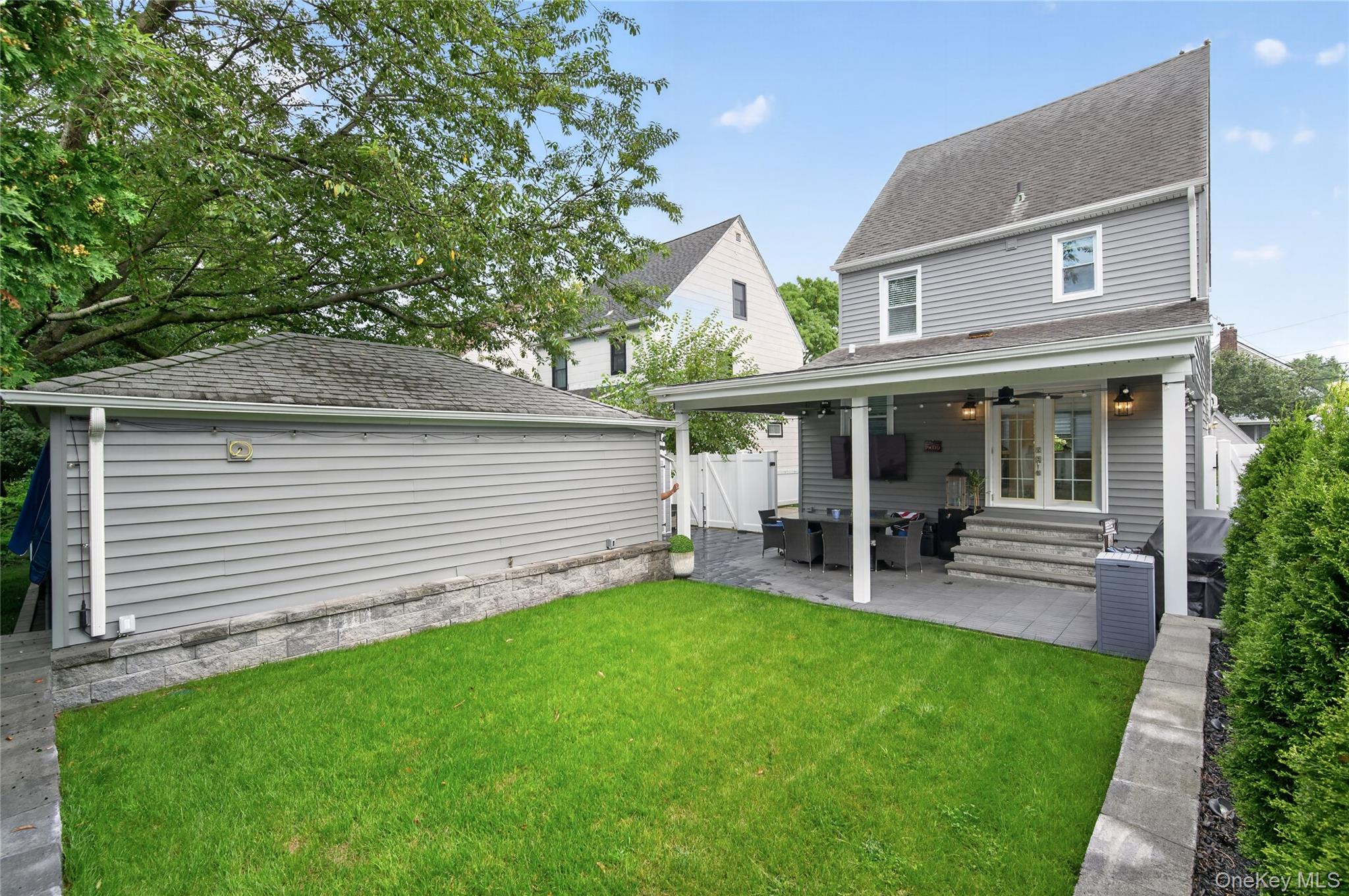 344 Houston Avenue – For Sale photo 24