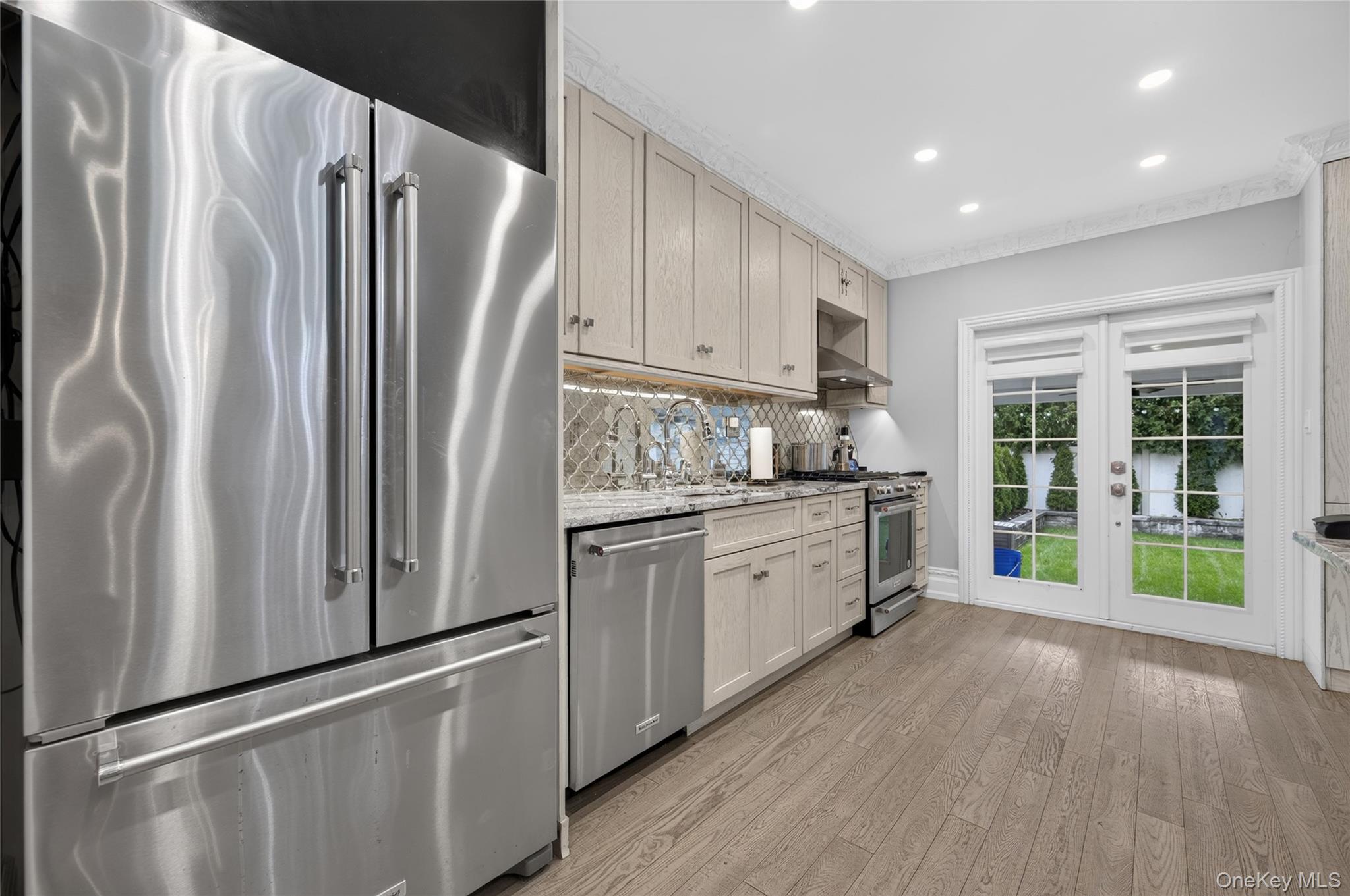 344 Houston Avenue – For Sale photo 13