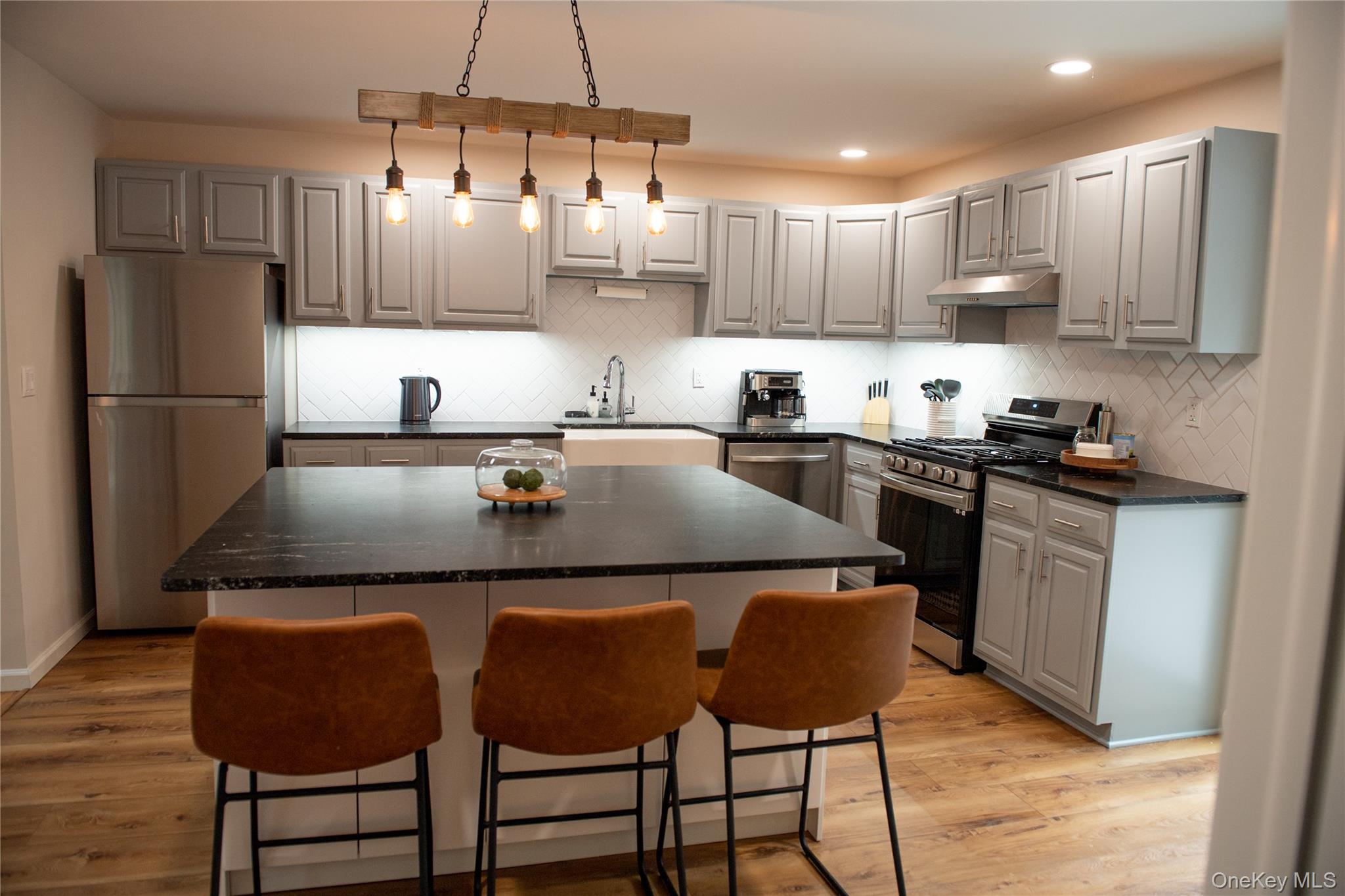 1270 Roaring Brook Lane – For Sale photo 6