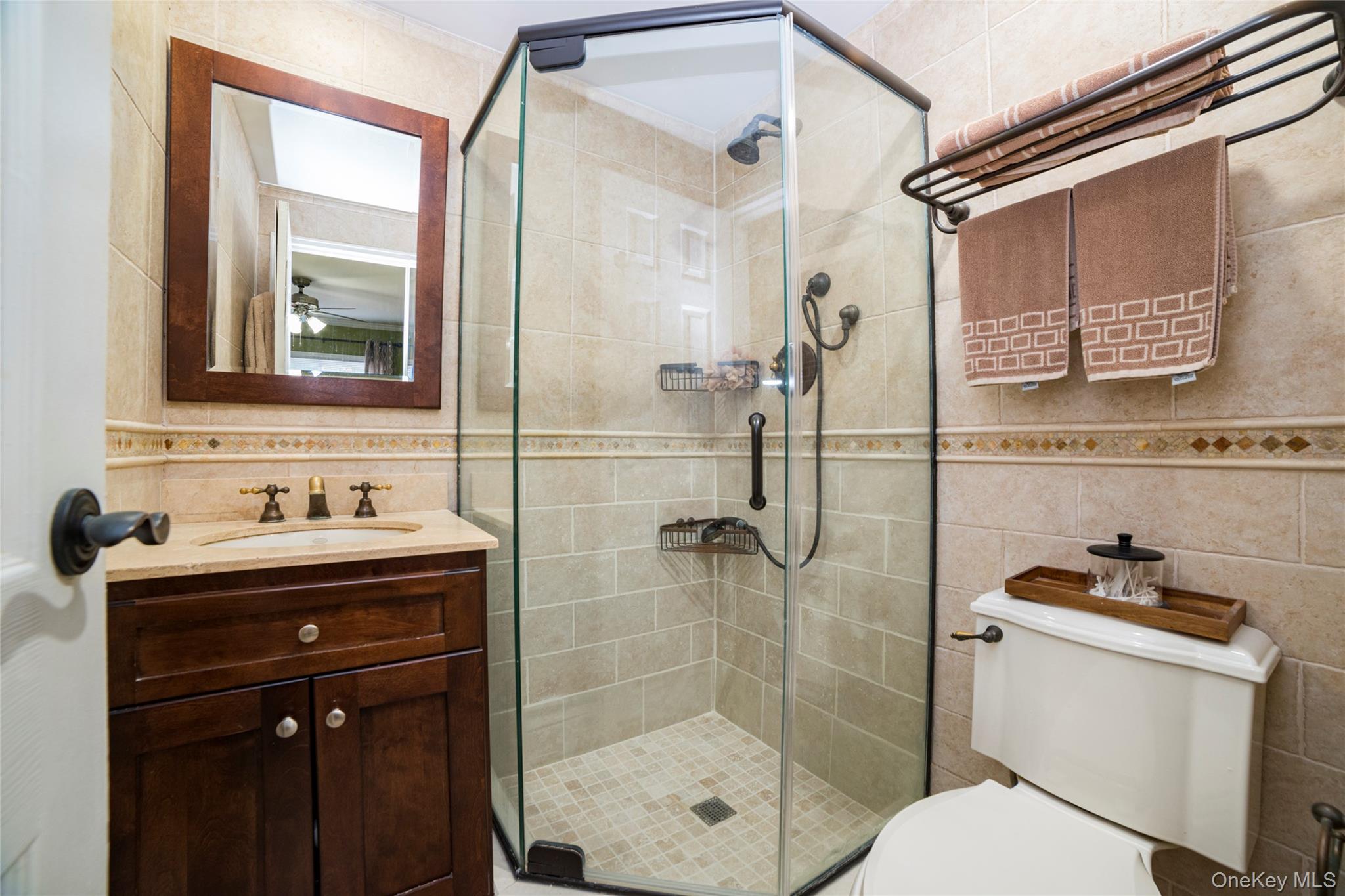 838 Pelhamdale Avenue, Unit 2H photo 13