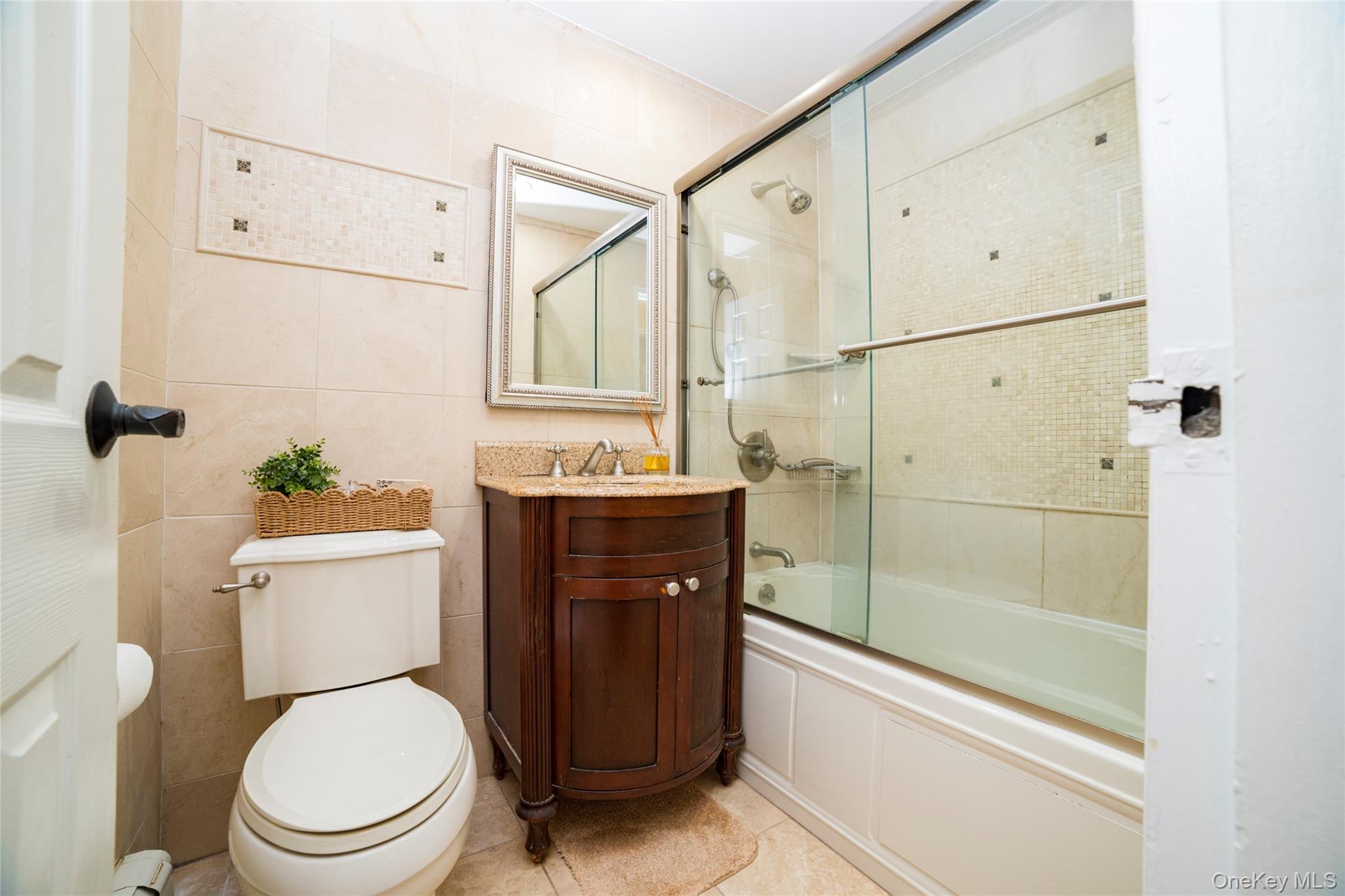 838 Pelhamdale Avenue, Unit 2H photo 15