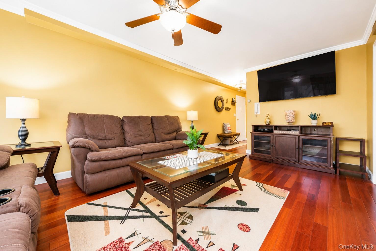838 Pelhamdale Avenue, Unit 2H photo 10