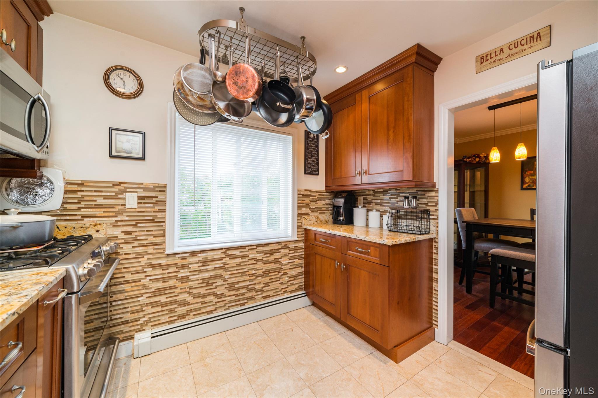 838 Pelhamdale Avenue, Unit 2H photo 5