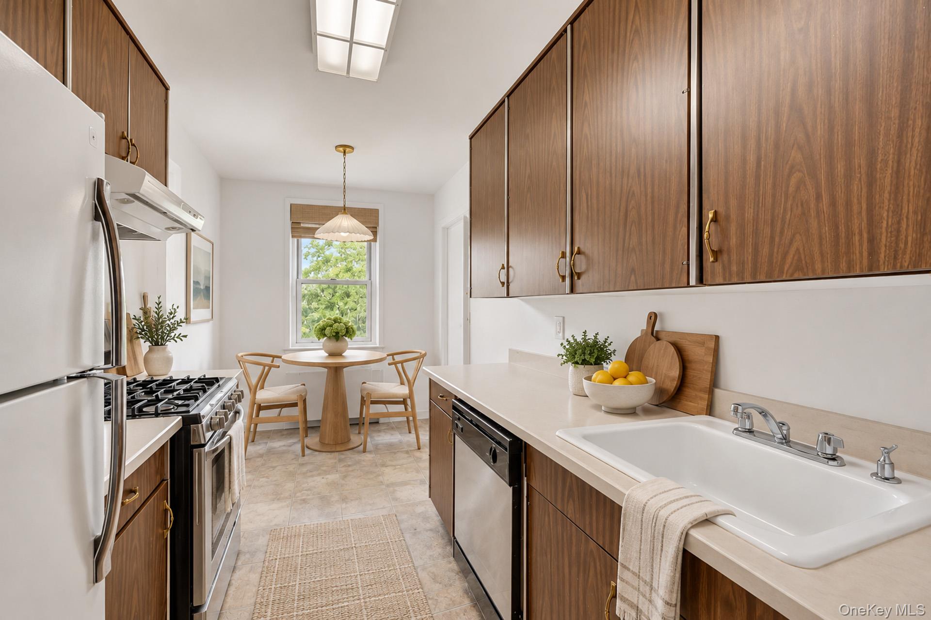 499 N Broadway, Unit 6B photo 8
