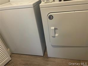 885 E Park Avenue, Unit Upper photo 9