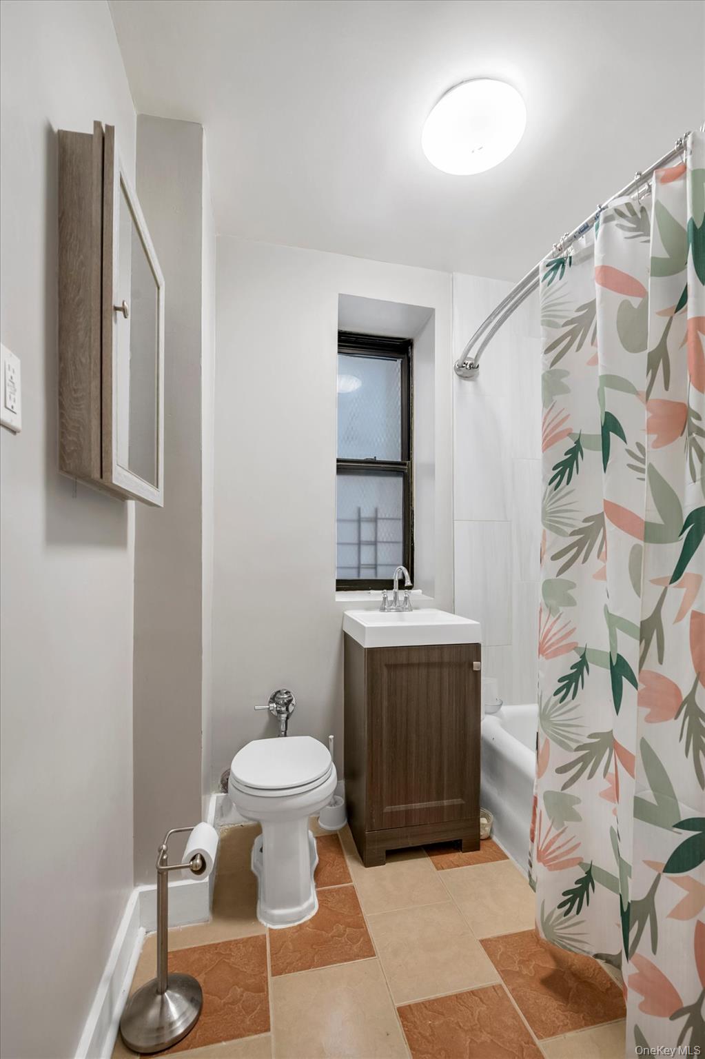 1711 Davidson Avenue, Unit 1N photo 9