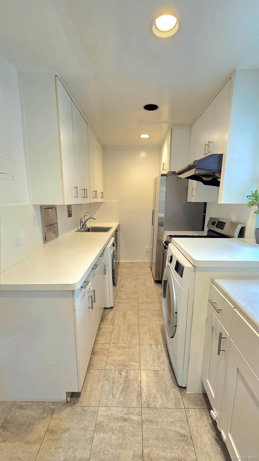 163-70 17th Avenue, Unit Upper Leve photo 2