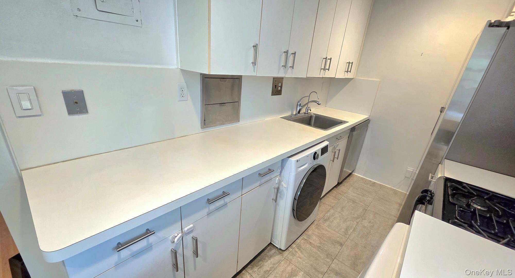 163-70 17th Avenue, Unit Upper Leve photo 5