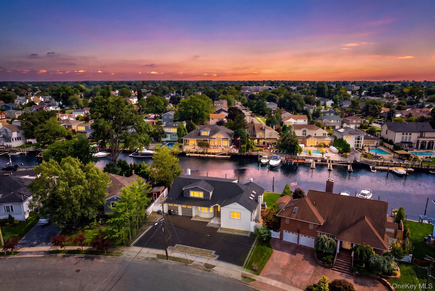 2819 Bay Drive – For Sale