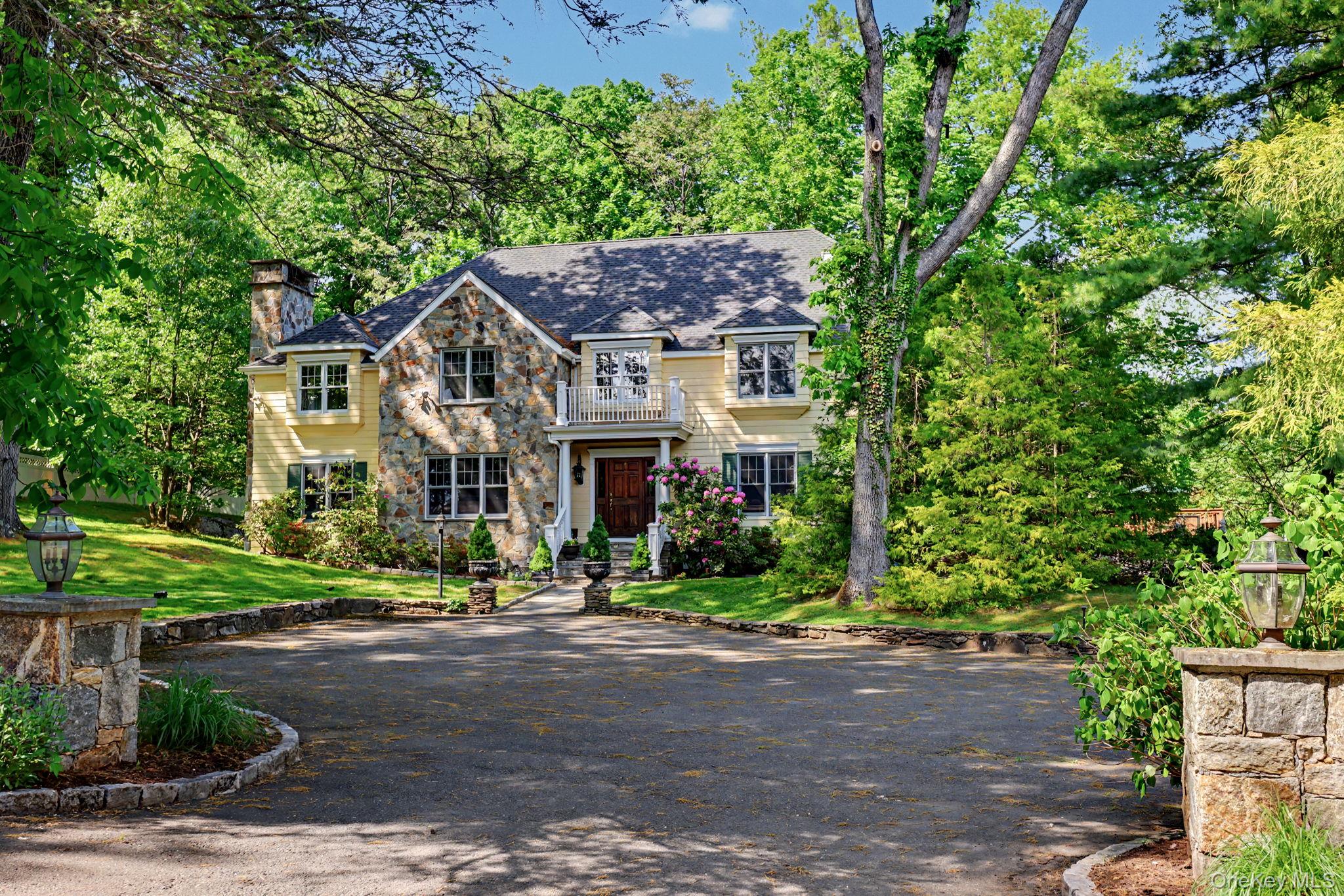 13 Lia Fail Way – For Sale