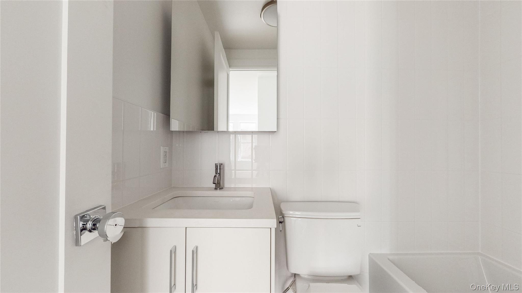 14809 Northern Boulevard, Unit 5M photo 18