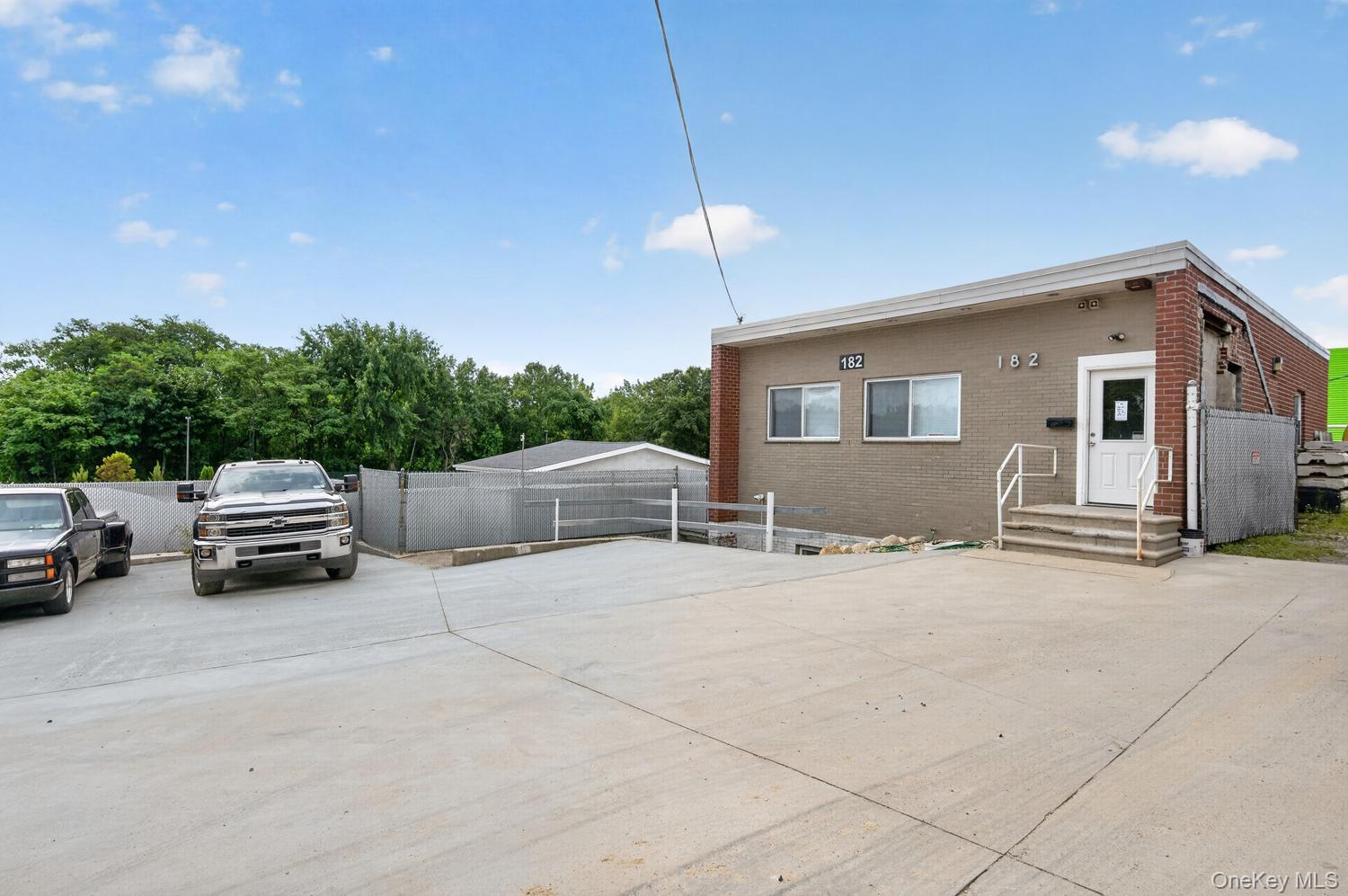 182 Fairchild Avenue – For Rent photo 2