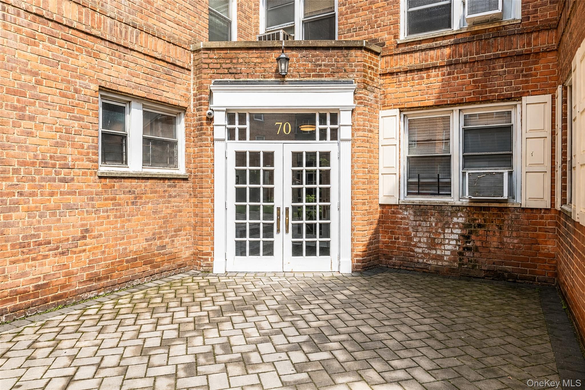 70 Locust Avenue, Unit B405 photo 5