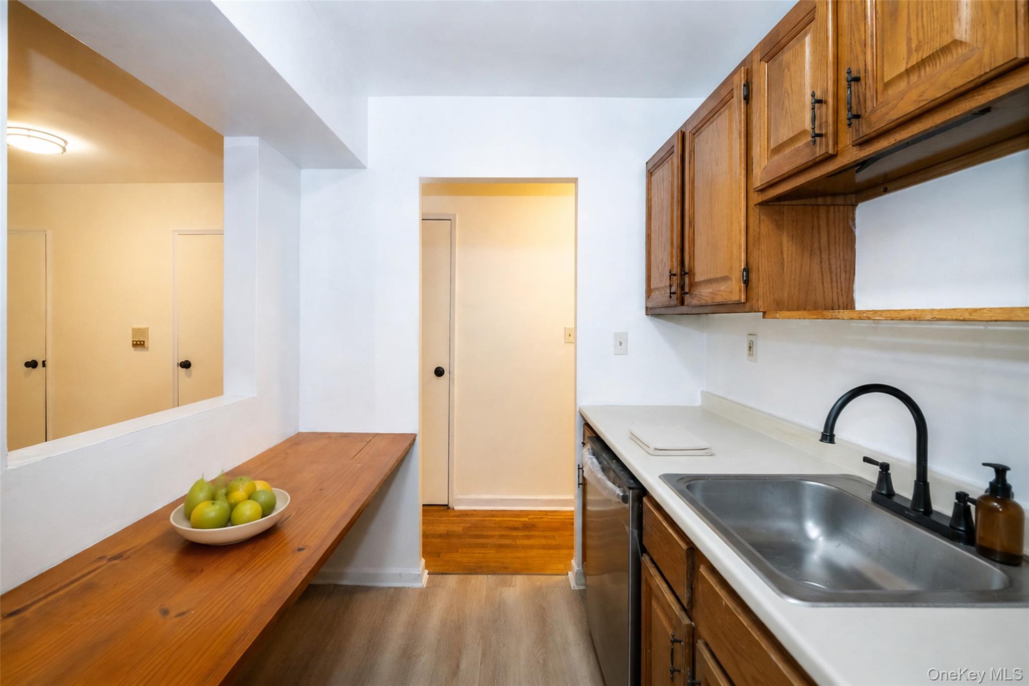 70 Locust Avenue, Unit B405 photo 18