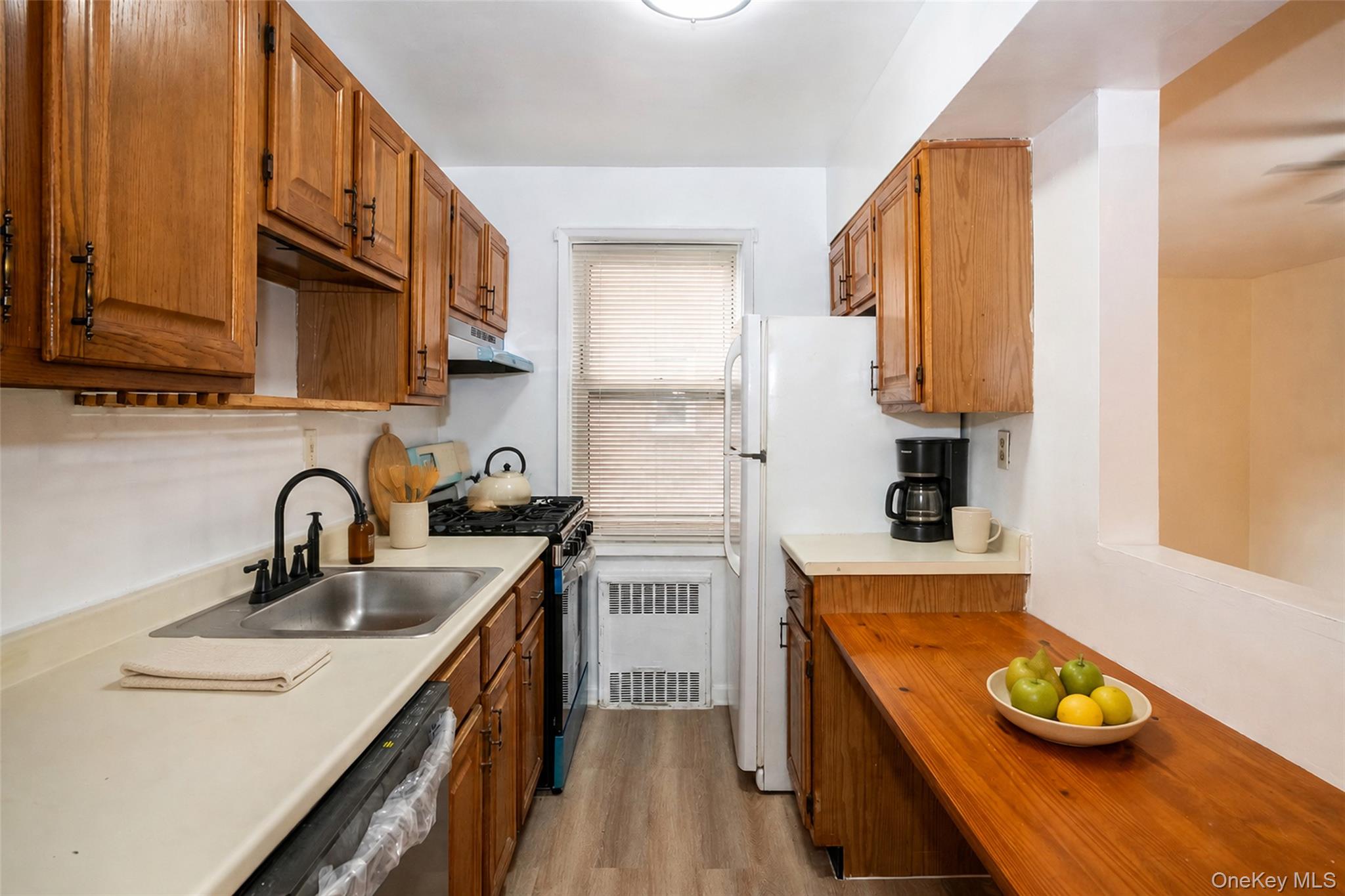 70 Locust Avenue, Unit B405 photo 15
