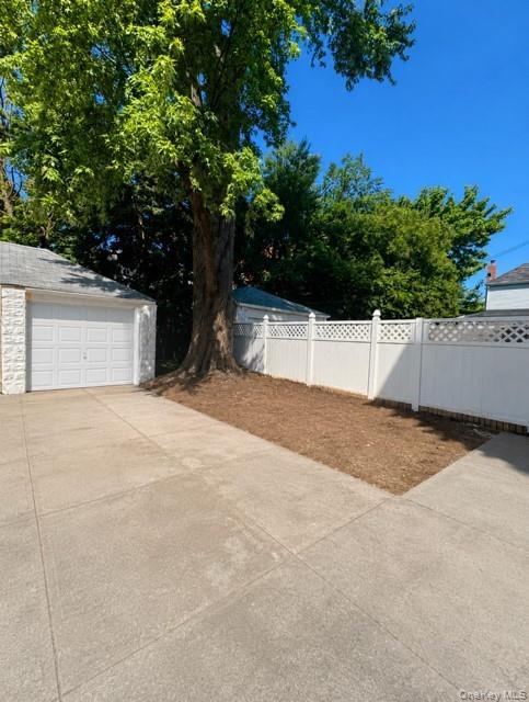 214 E 38th Street – For Sale photo 26