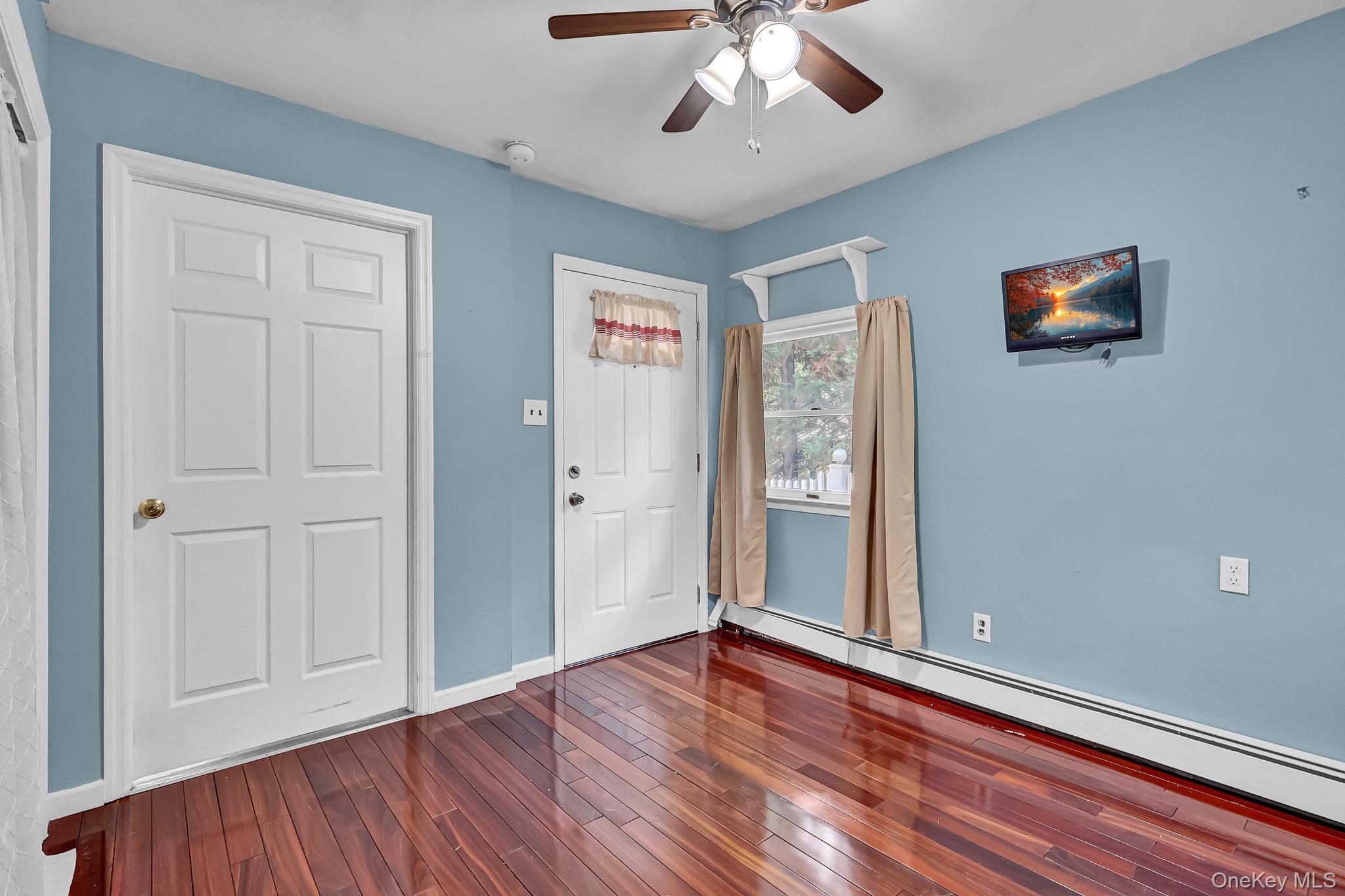 948 Simon Place – For Sale photo 23