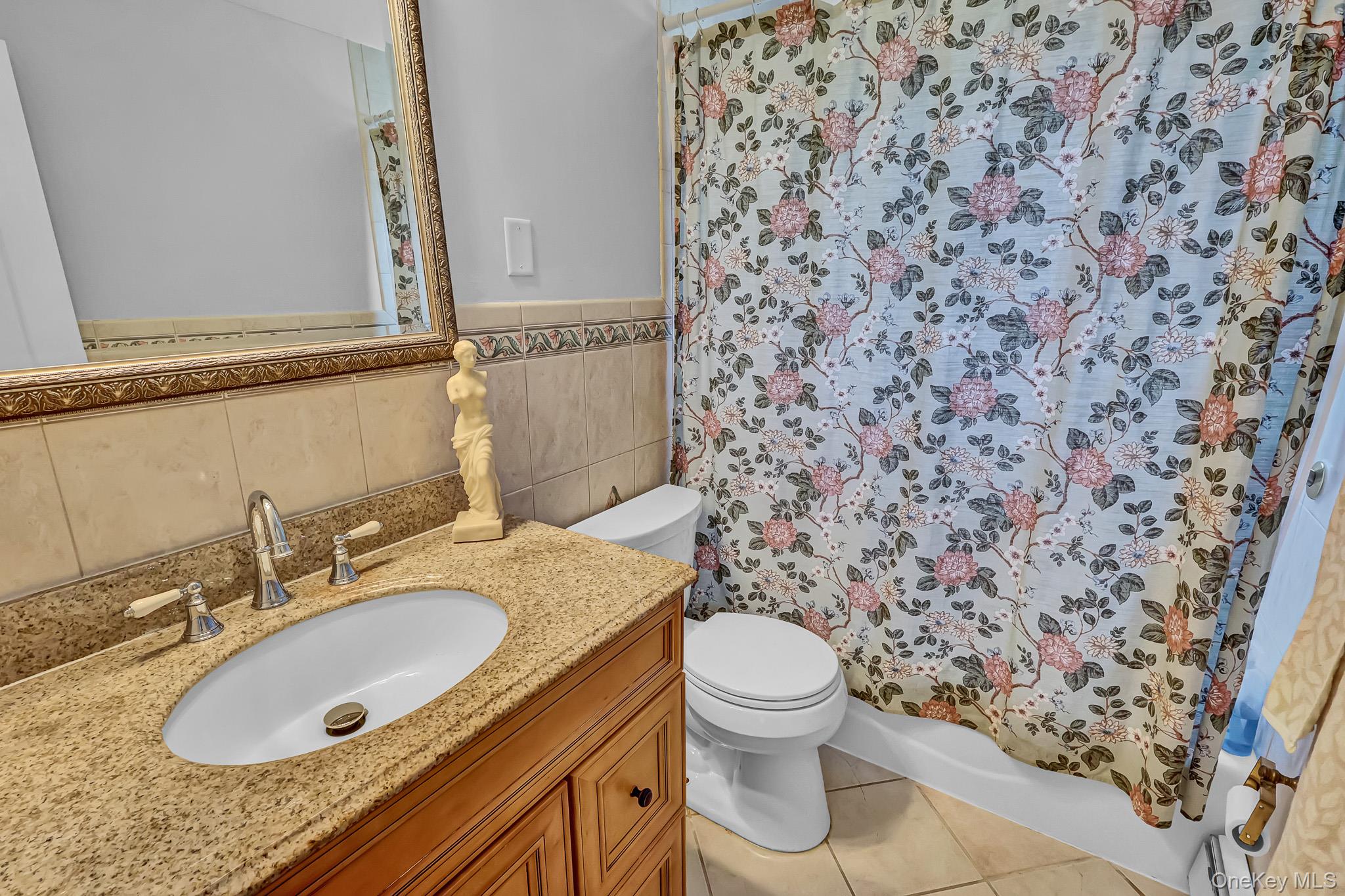 948 Simon Place – For Sale photo 30