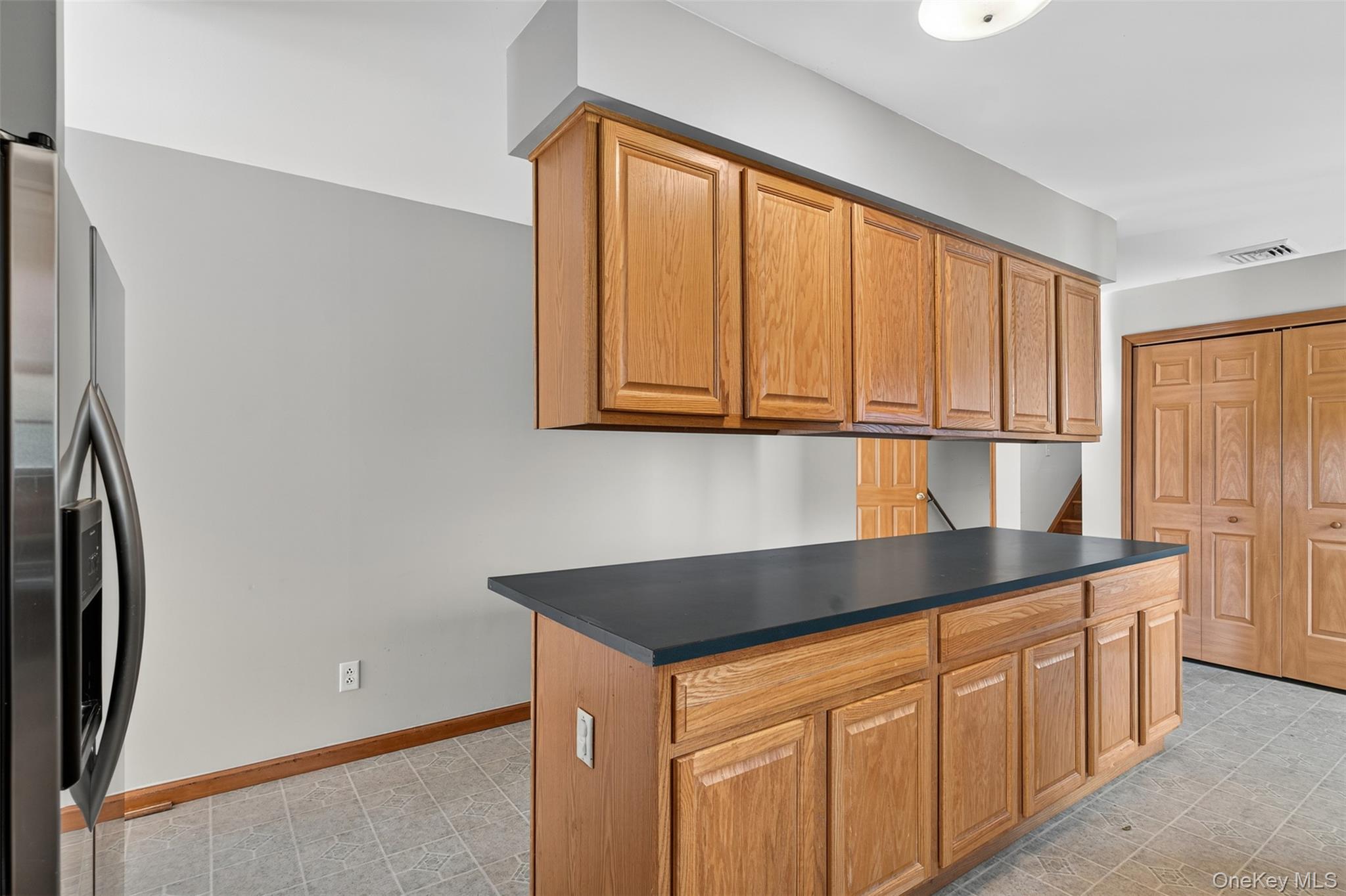 98 Black Creek Road – For Rent photo 16