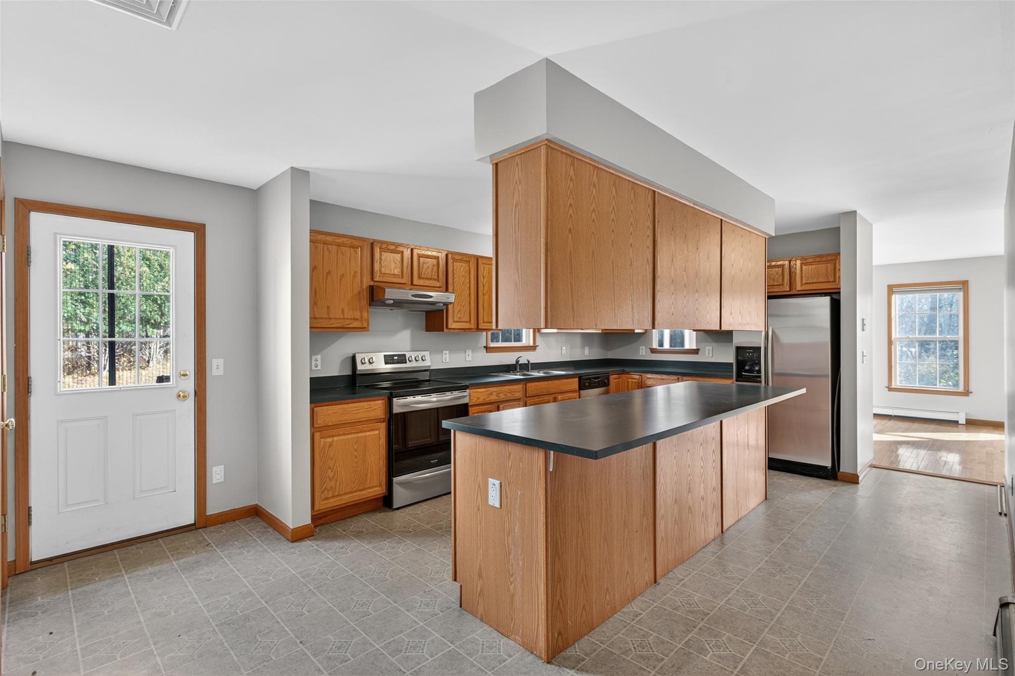 98 Black Creek Road – For Rent photo 14