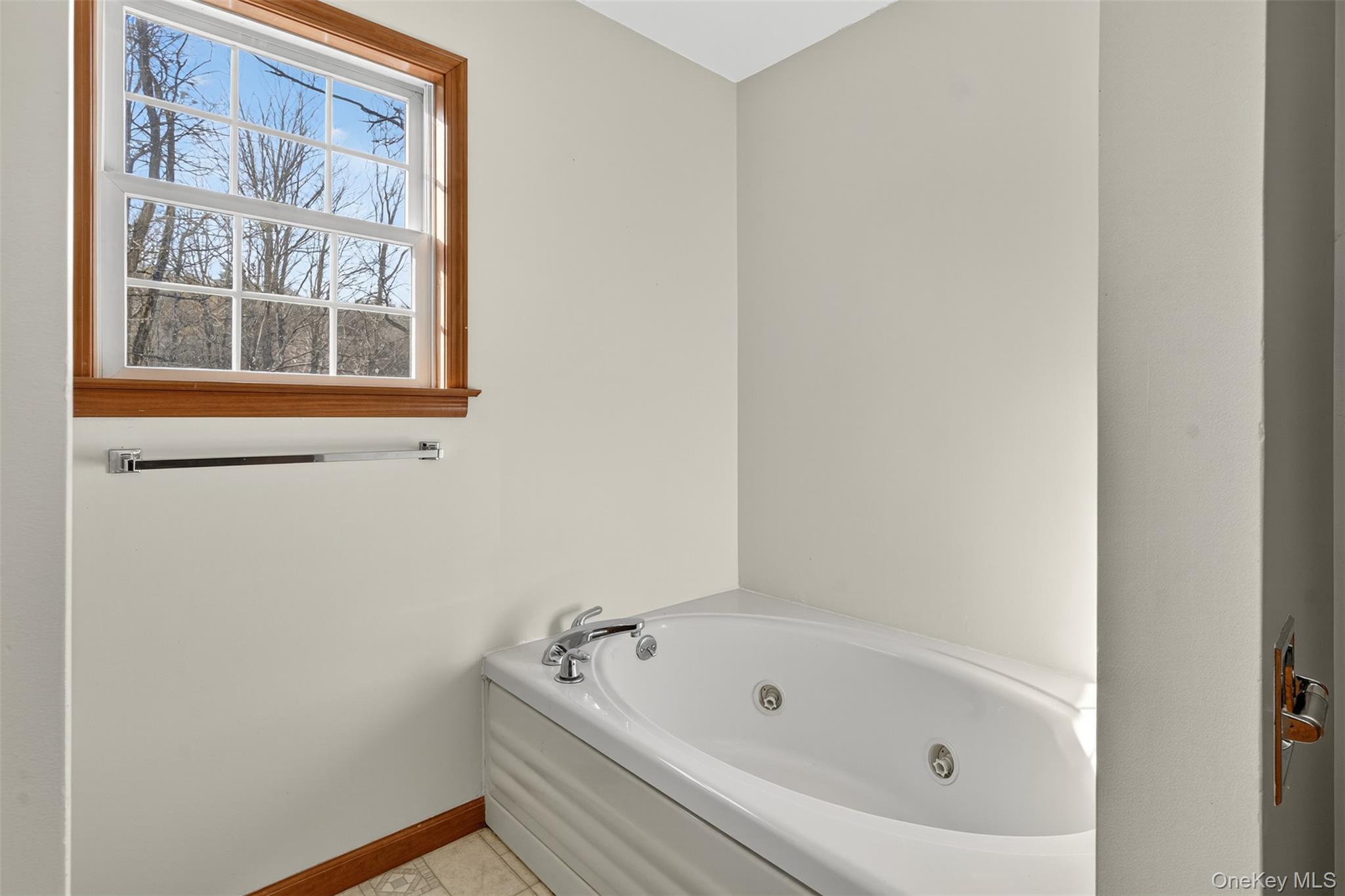 98 Black Creek Road – For Rent photo 27
