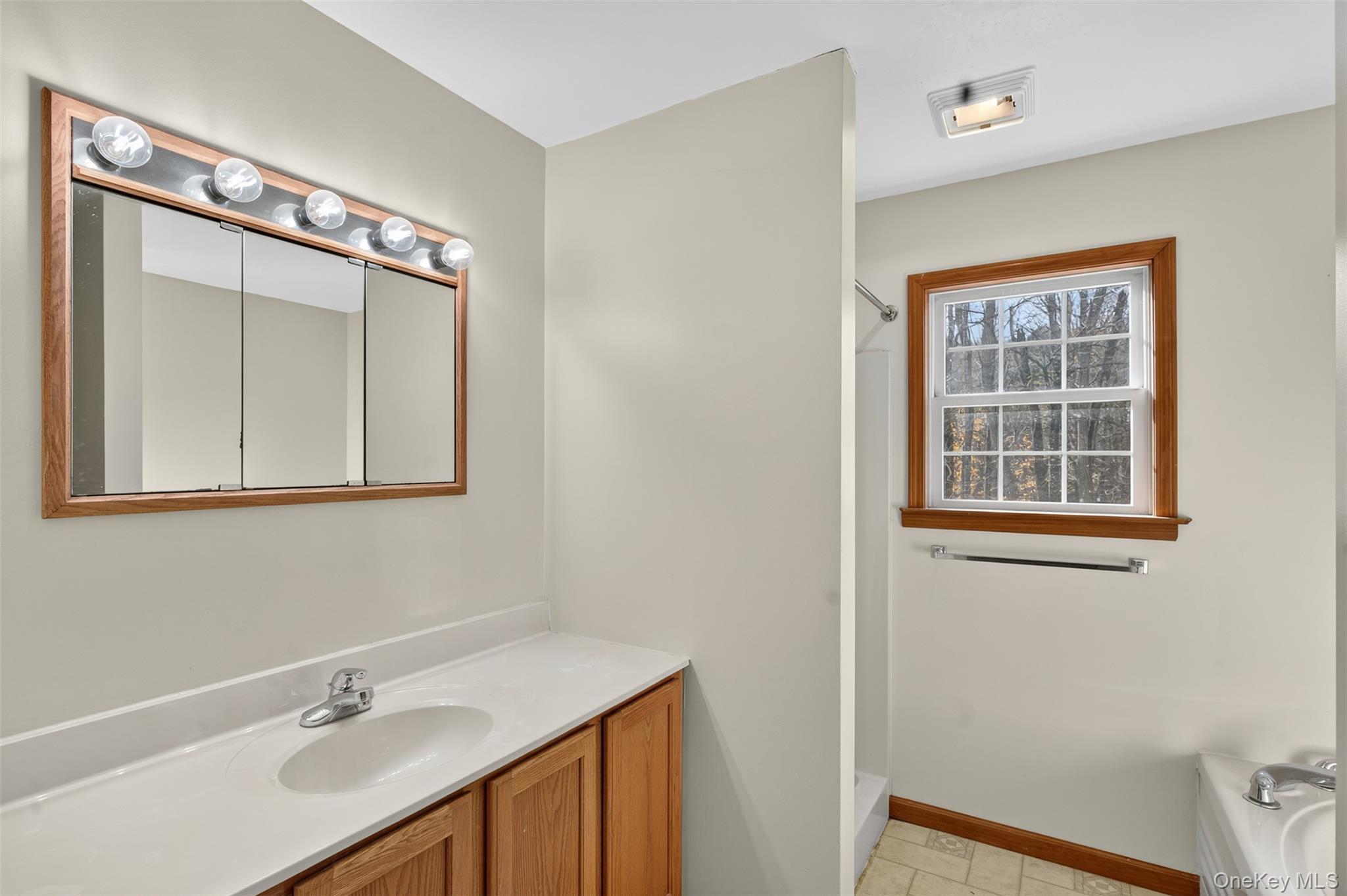 98 Black Creek Road – For Rent photo 26