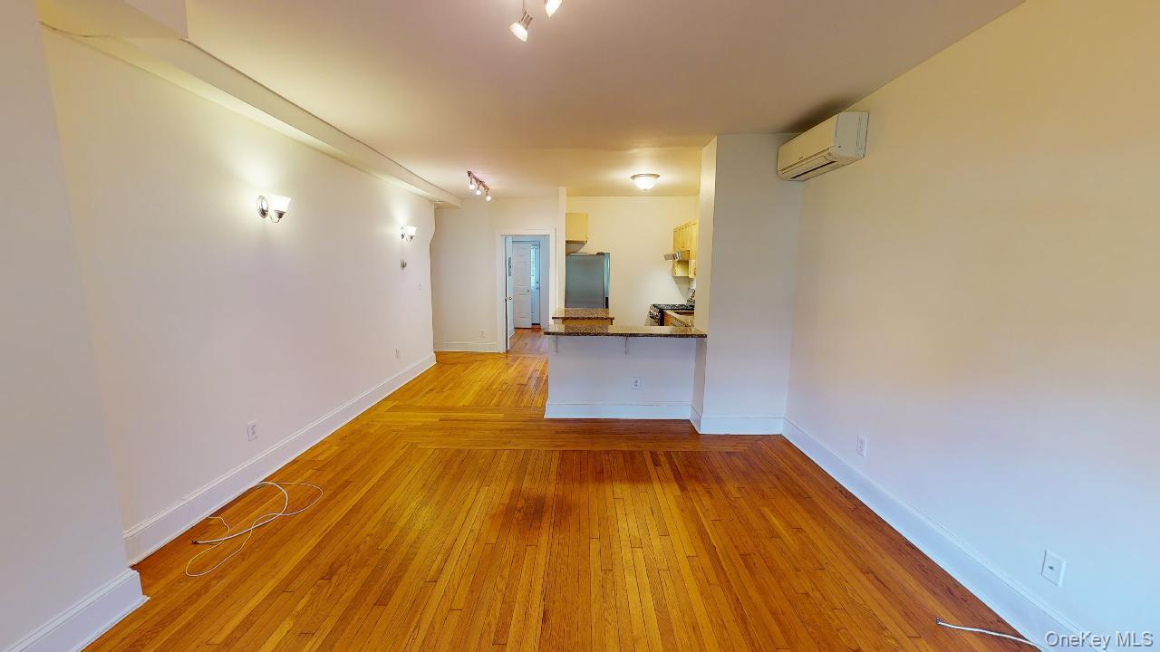 382 Burns Street, Unit 1 photo 3