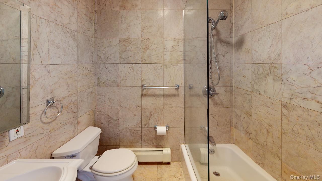 382 Burns Street, Unit 1 photo 25