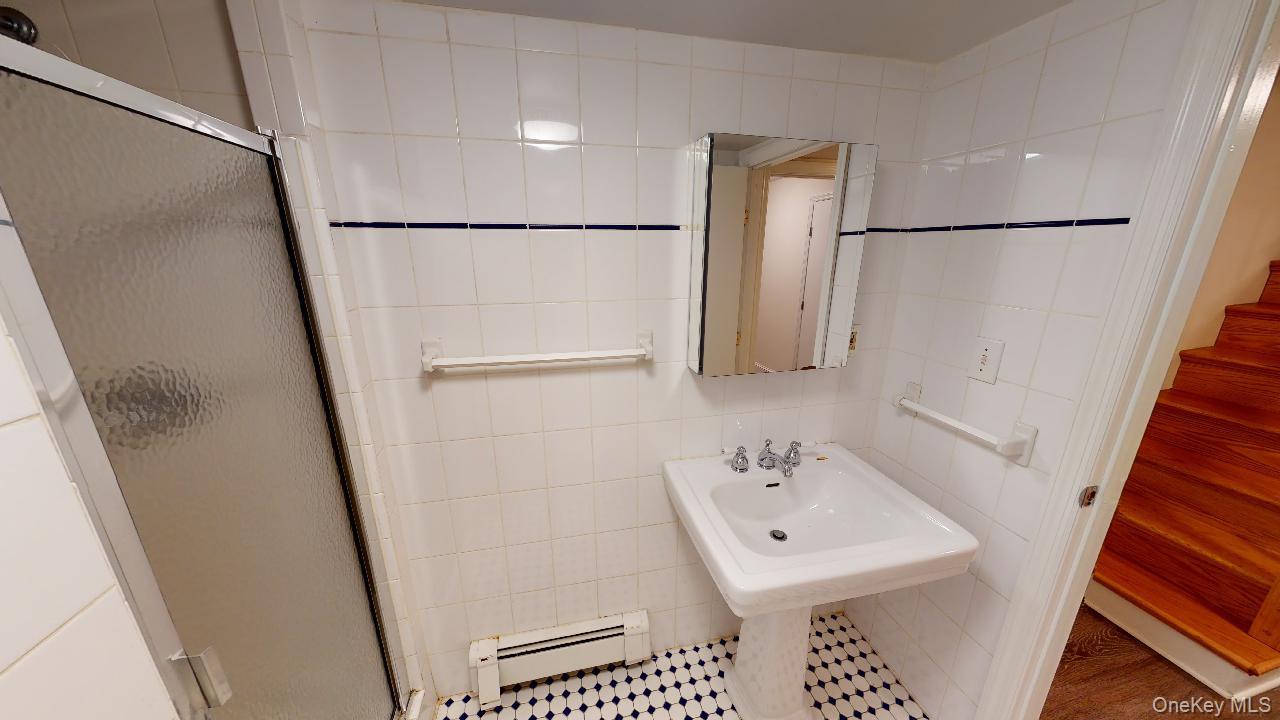 382 Burns Street, Unit 1 photo 28