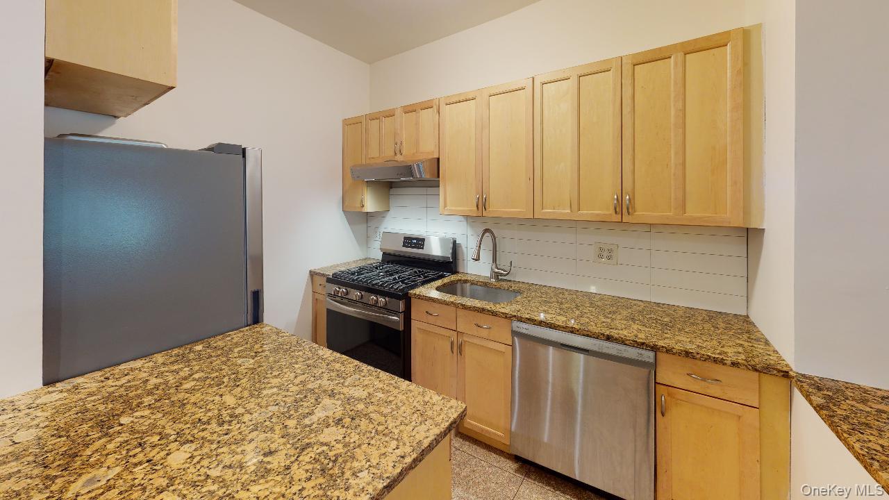 382 Burns Street, Unit 1 photo 7