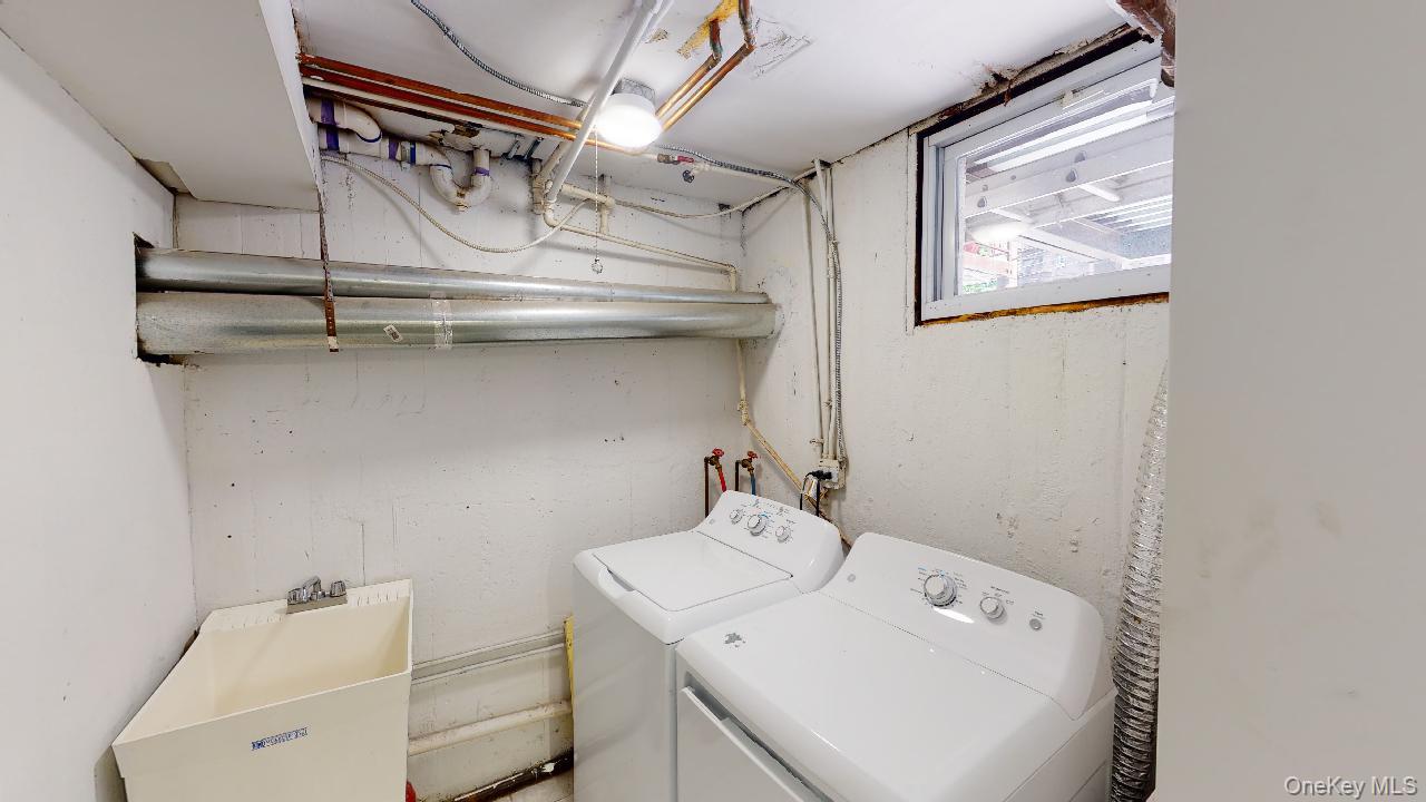 382 Burns Street, Unit 1 photo 29