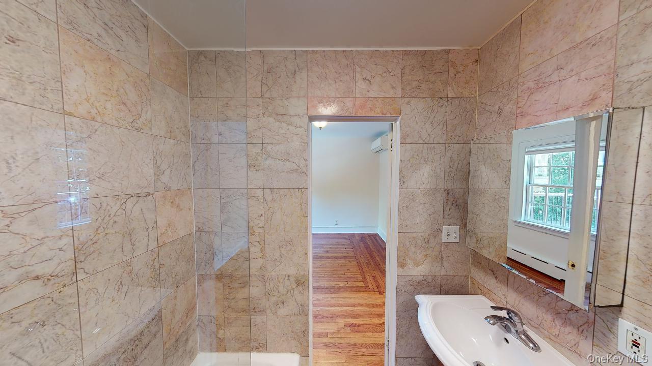 382 Burns Street, Unit 1 photo 26
