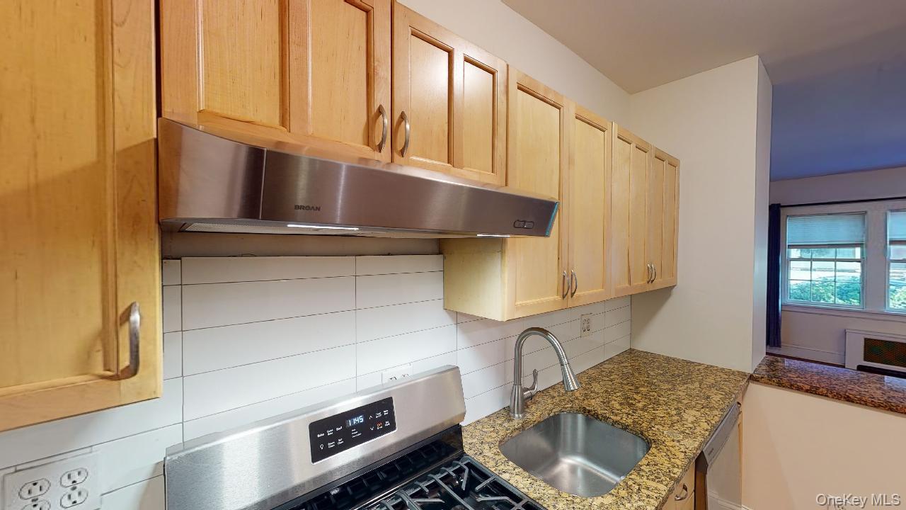 382 Burns Street, Unit 1 photo 9