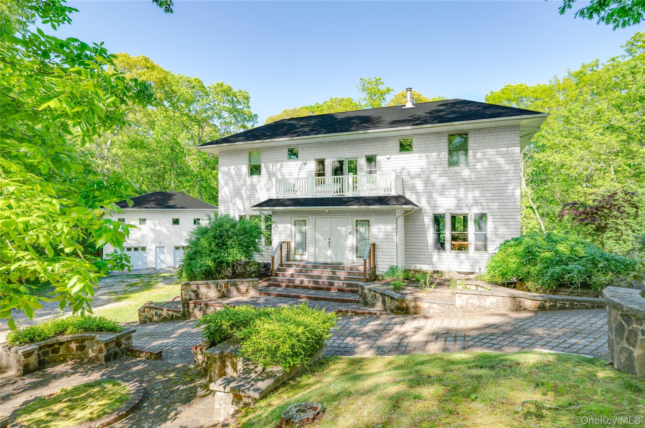 4 Bayview Avenue – For Sale photo 2