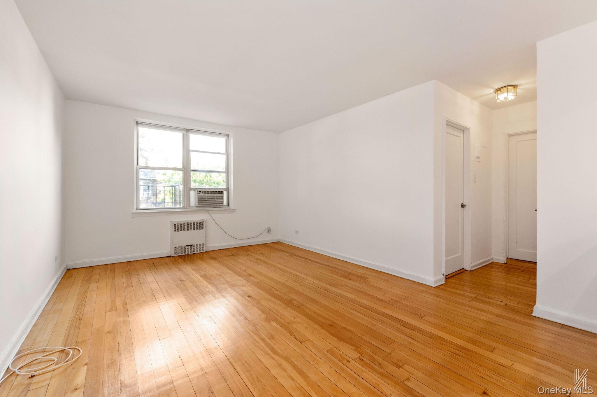 39-25 51st Street, Unit 1F photo 4