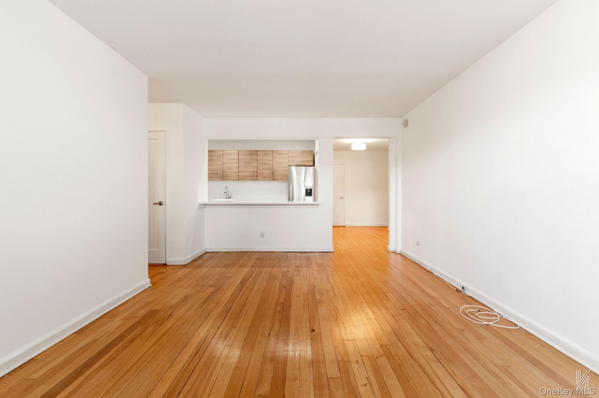 39-25 51st Street, Unit 1F photo 2