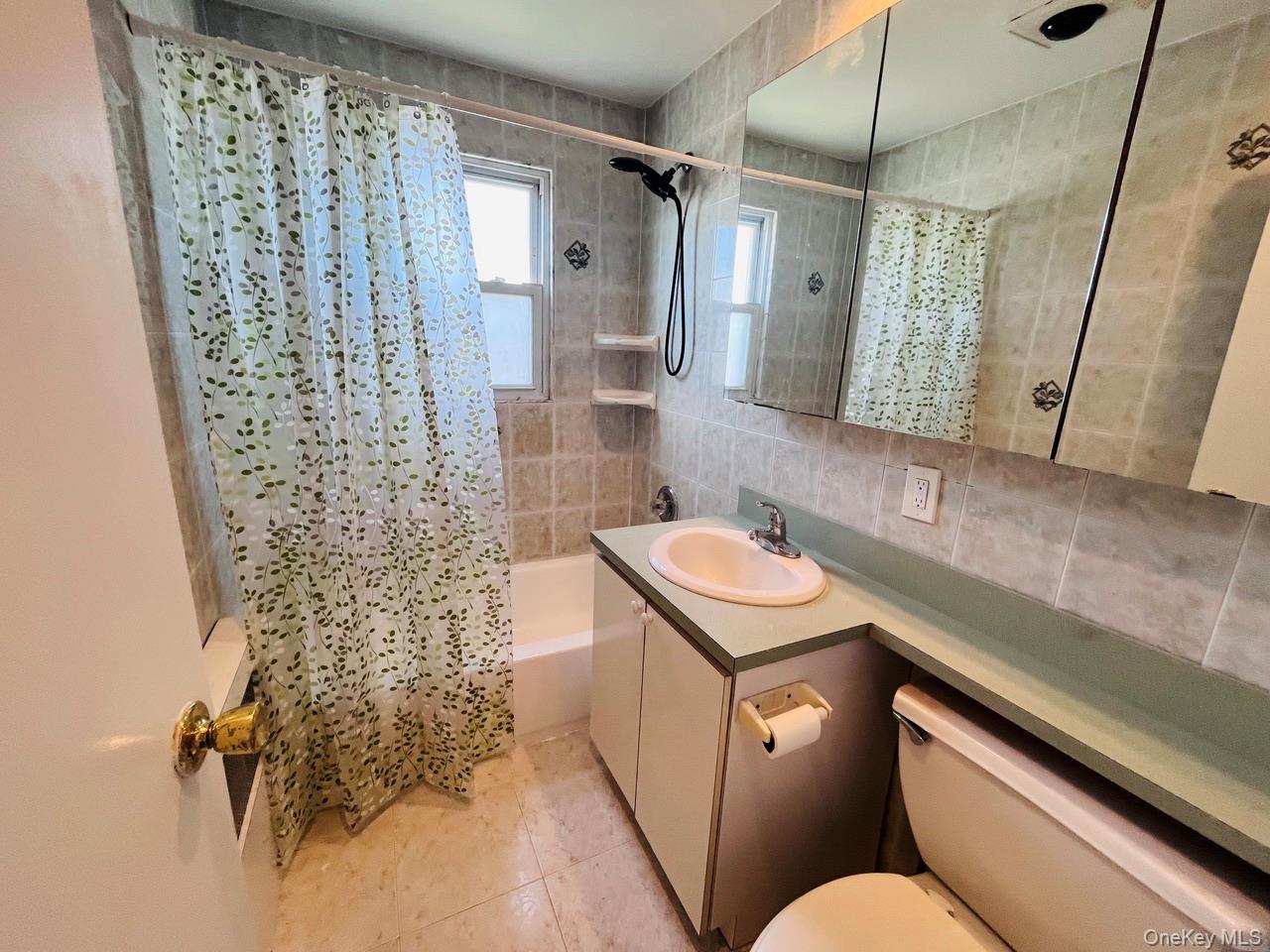 252 Lindell Boulevard – For Rent photo 13