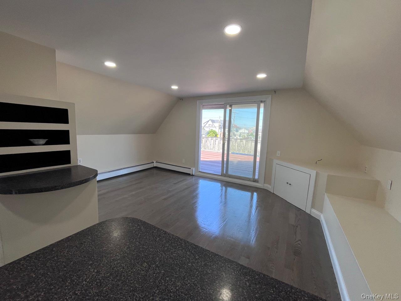 252 Lindell Boulevard – For Rent photo 5
