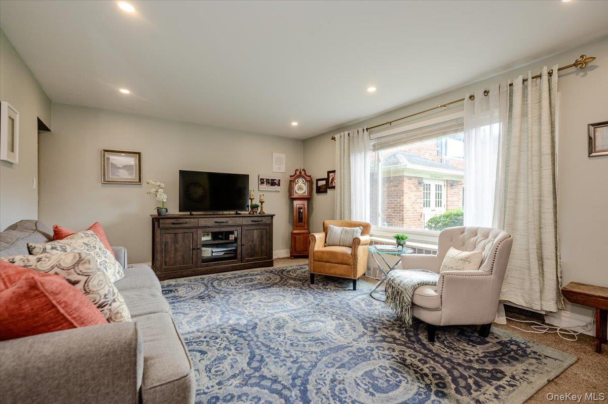 346 Edmunton Drive, Unit L17 photo 3