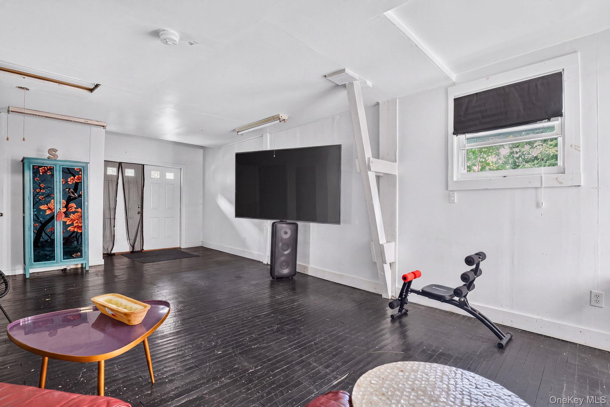 11 S White Street – For Sale photo 6