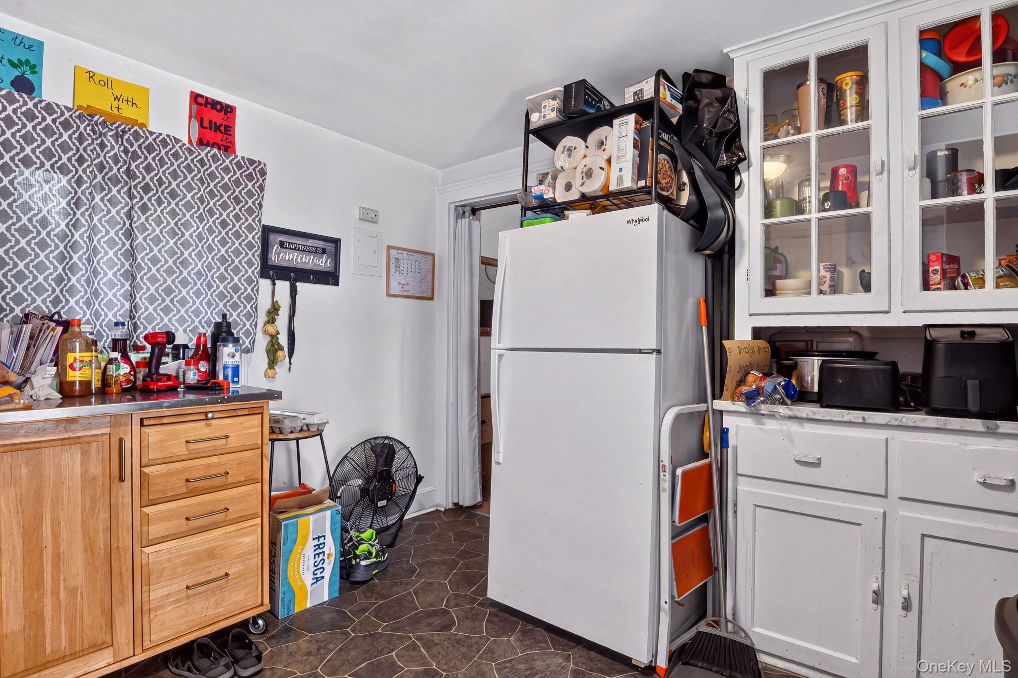 11 S White Street – For Sale photo 17
