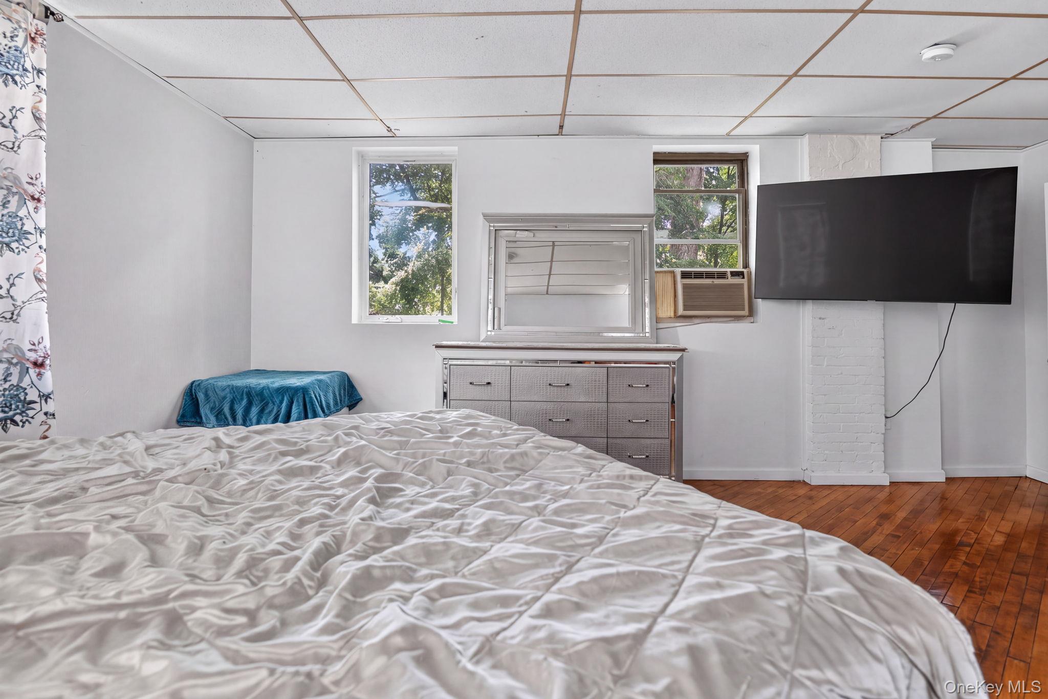 11 S White Street – For Sale photo 8