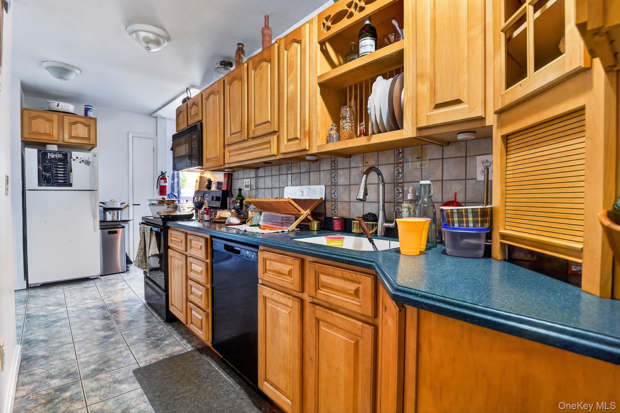 11 S White Street – For Sale photo 4