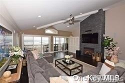 1051 Oceanfront, Unit 7 photo 5