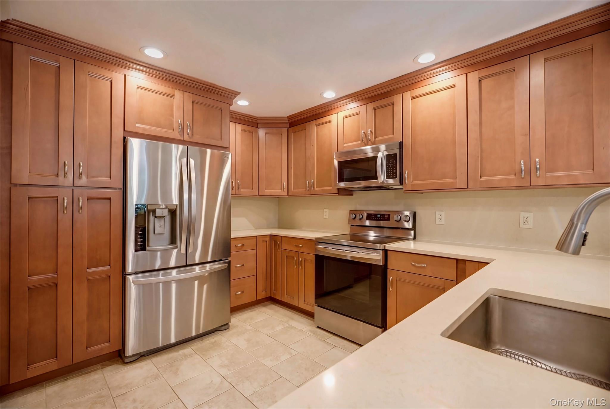 13 Pine Street – For Sale photo 4