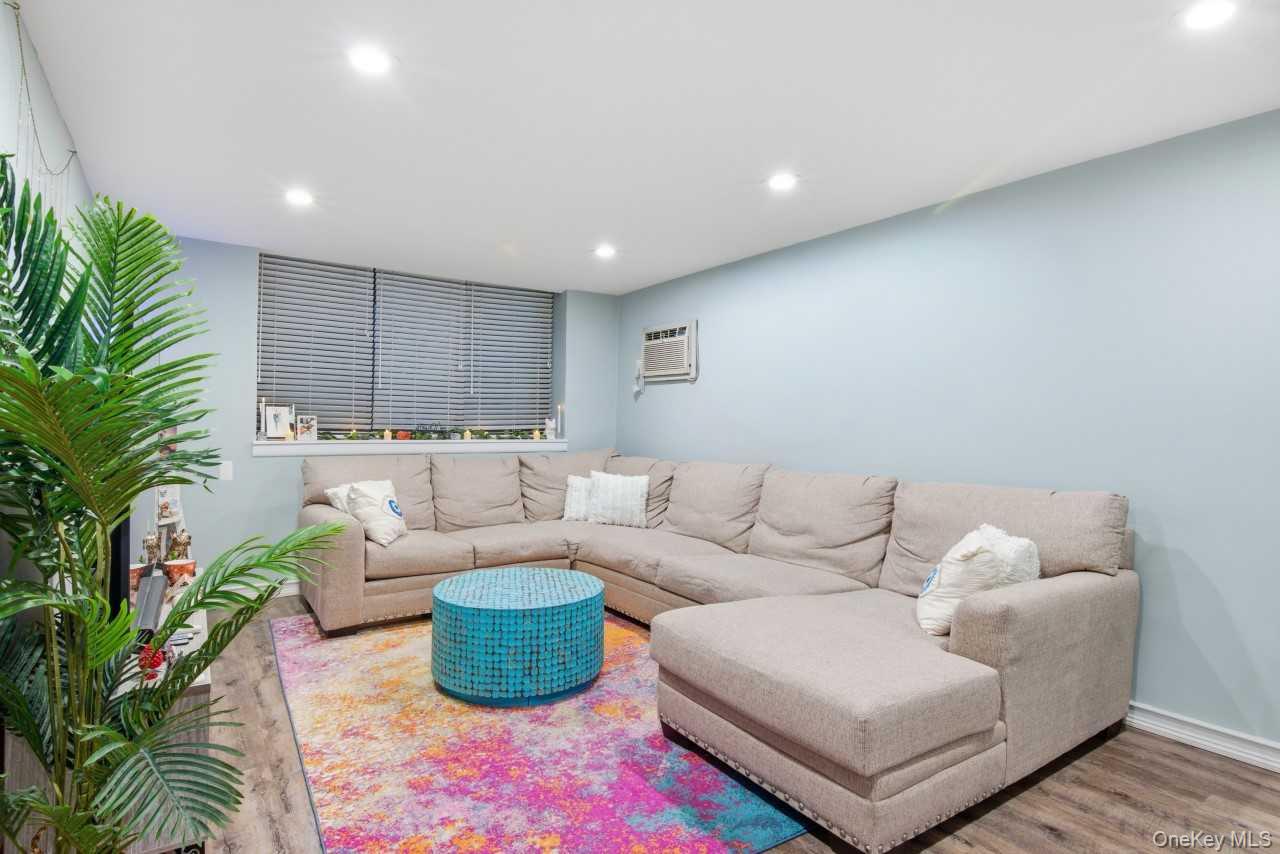 52 Brompton Road, Unit 52 photo 8