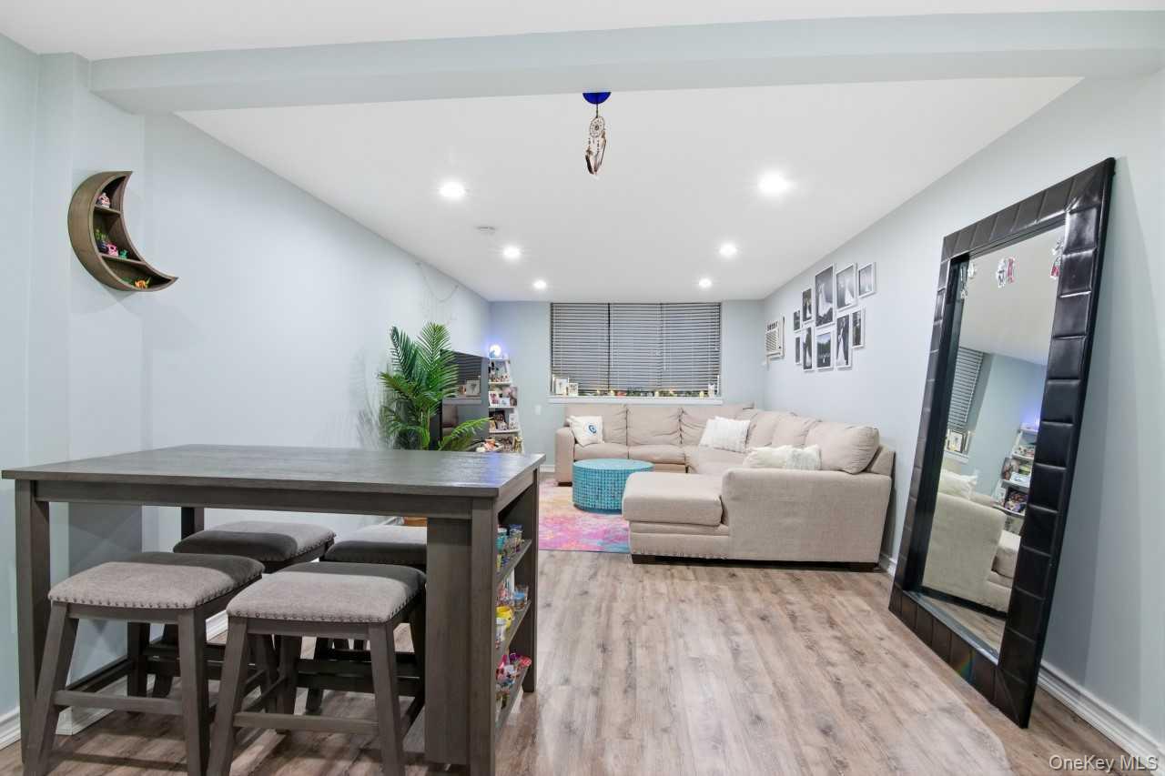 52 Brompton Road, Unit 52 photo 4